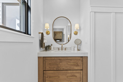 primary-vanity-window